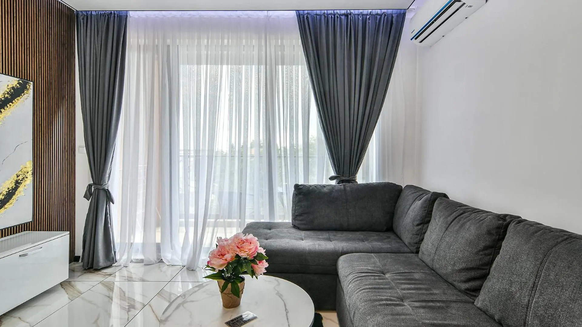Ocean Wave 2Br Free Parking Apartment Varna