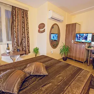 3* Otel Color